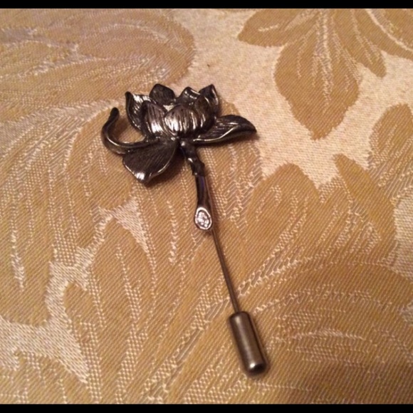 🌺VINTAGE LOTUS BROOCH - Picture 4 of 6